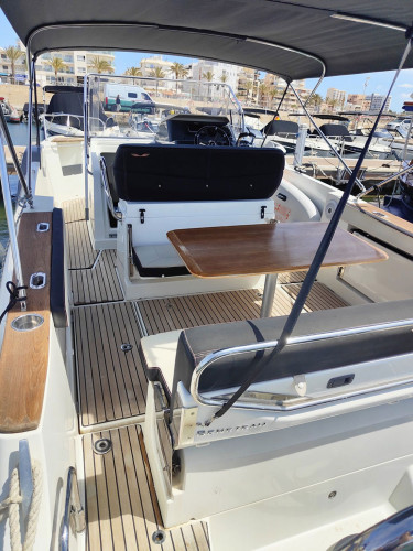 Beneteau Flyer 8.8 Spacedeck Sonniges Mallorca