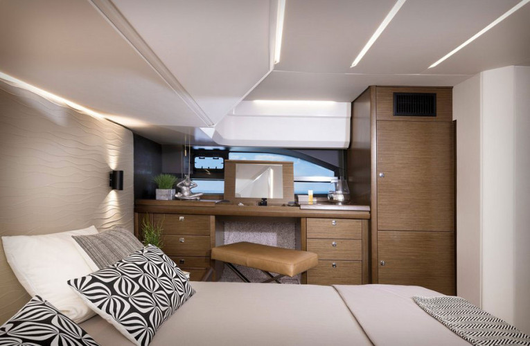 Bavaria R55 Fly Valluga Mallorca 7