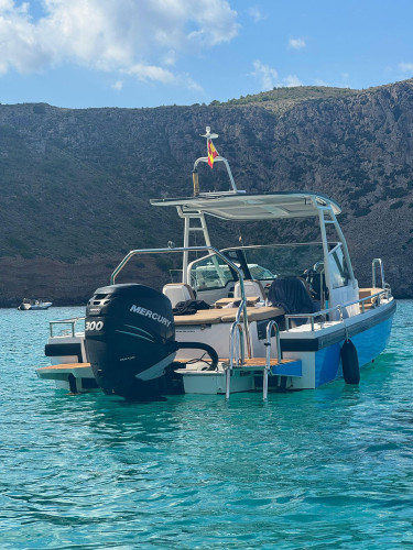 Motorboat Axopar 28 T-Top Bella Maria Mallorca 7
