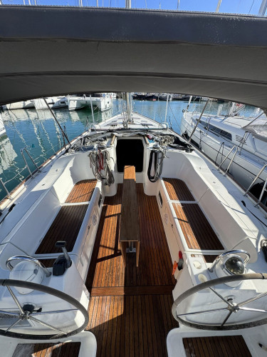 sailboat Beneteau Oceanis 473 Mallorca 8