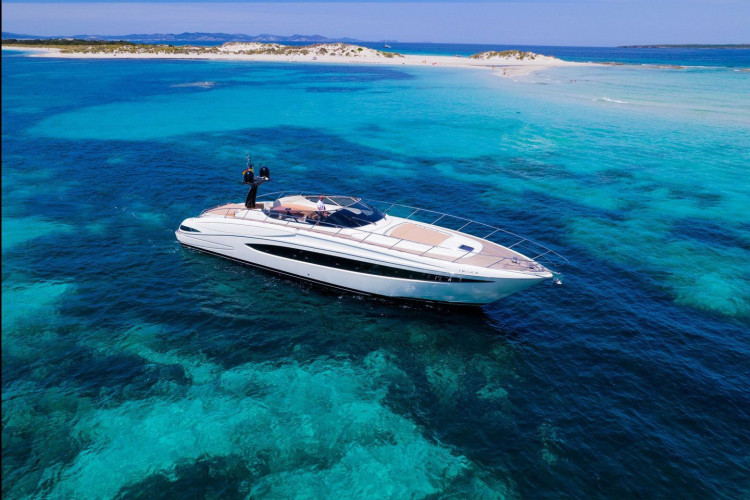 Yate Riva 63 Sede Mallorca 1
