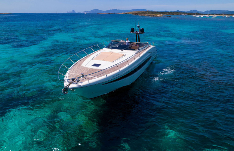 Yate Riva 63 Sede Mallorca 11