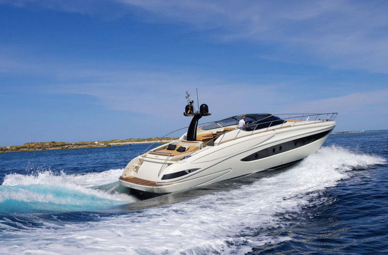 Yate Riva 63 Sede Mallorca 18