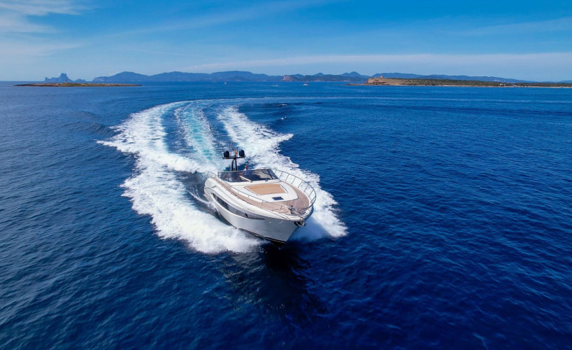 Yate Riva 63 Sede Mallorca 7