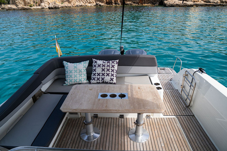 Jeanneau Cap Camarat 10.5 WA Majorque 8