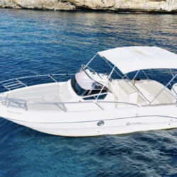 Bateau à moteur Capelli 28 WA Majorque 1