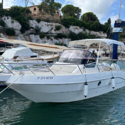 Bateau à moteur Capelli 28 WA Majorque 5