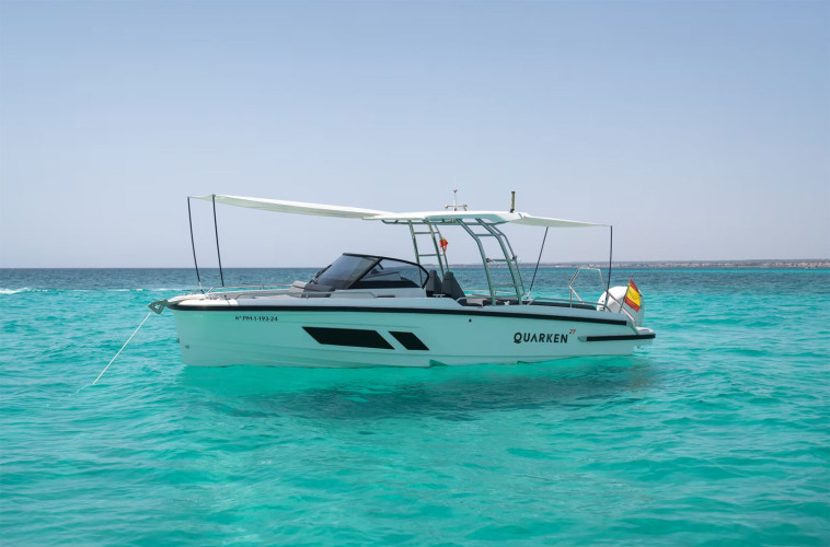 Bateau à moteur Quarken 27 T-Top Mallorca 12