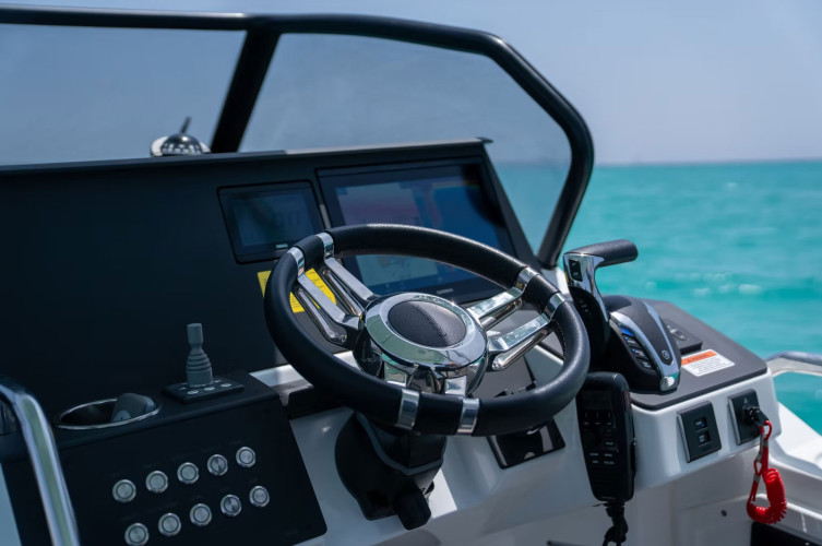 Bateau à moteur Quarken 27 T-Top Mallorca 4