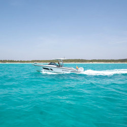 Bateau à moteur Quarken 27 T-Top Mallorca 7