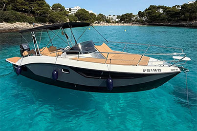 alquilar barco a motor Trimarchi 85 Mallorca
