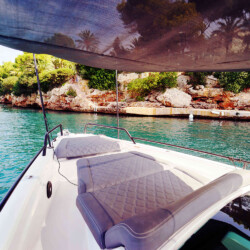 Моторная лодка Axopar 37 Maverick Mallorca 10