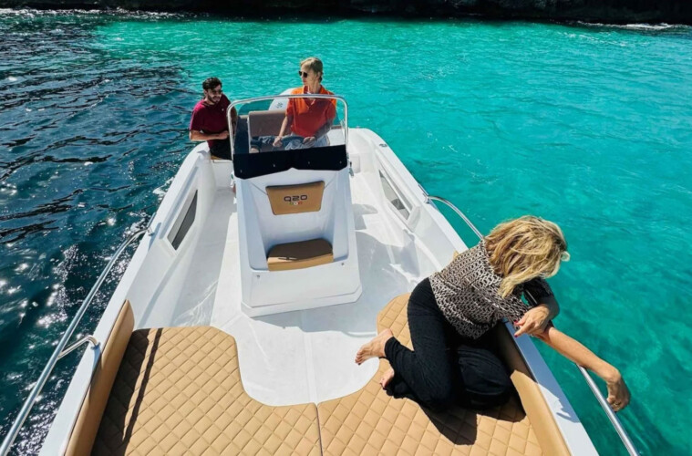 Barca a motore Barqa Q20 Embat Maiorca 6