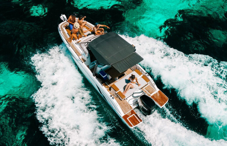 Моторная лодка Beneteau Flyer 8 Mallorca 4