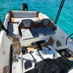 Моторная лодка Beneteau Flyer 8 Майорка 9