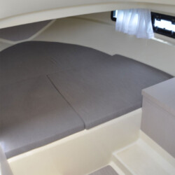 Lancha motora Invictus 240 CX Mallorca 10