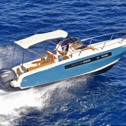 Lancha motora Invictus 240 CX Mallorca 2