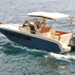 Lancha motora Invictus 240 CX Mallorca 8
