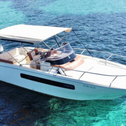 Lancha Invictus Capoforte CX 270 Cala Petita Mallorca 3