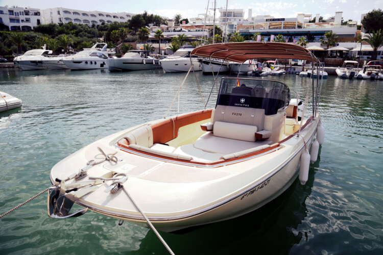 Bateau à moteur Invictus FX270 Anais Mallorca 9