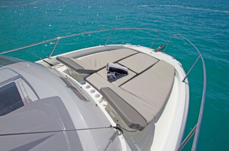 Lancha Jeanneau Cap Camarat 9.0 WA Mamajuana Mallorca 16