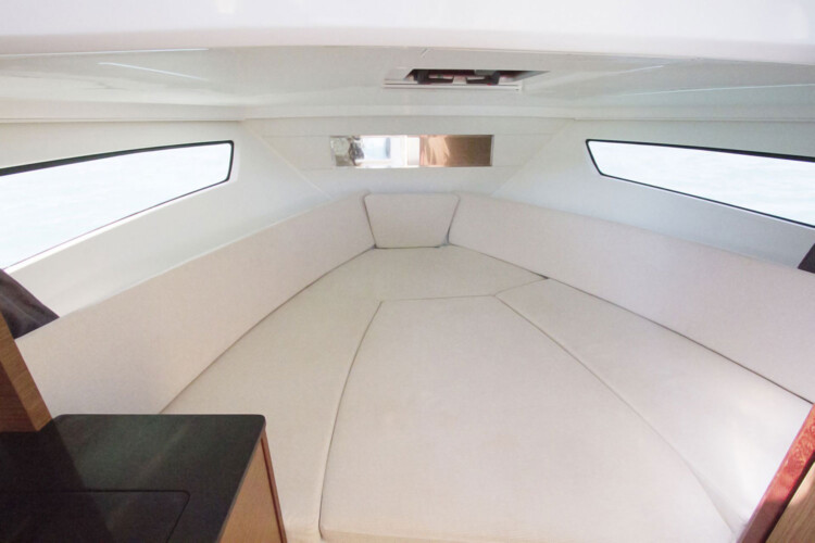 Lancha Jeanneau Cap Camarat 9.0 WA Mamajuana Mallorca 3