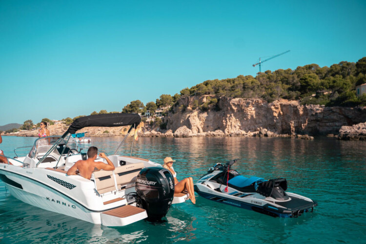 Barca a motore Karnic SL601 Heaven Maiorca 12