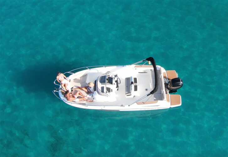 Barca a motore Karnic SL601 Heaven Maiorca 16