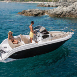 Motorboat Ranieri Next 220 SH Pamboli Mallorca 8