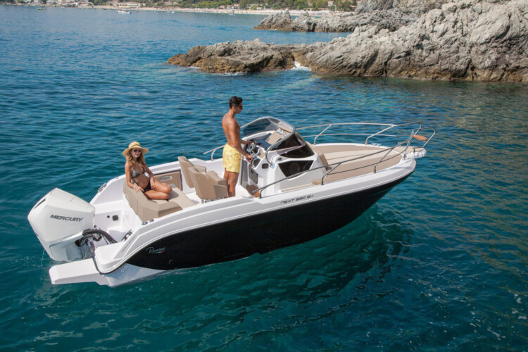 Motorboat Ranieri Next 220 SH Pamboli Mallorca 8