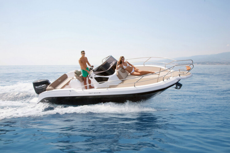 Motorboat Ranieri Next 240 SH Variat Mallorca 6