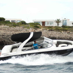 Lancha motora Regal 2700 Queen of Tortuga Mallorca 3