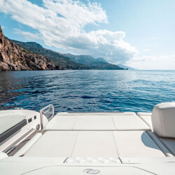 Motorboot Regal 3300 Seanna Mallorca 13