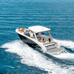 Motorboot Regal 3300 Seanna Mallorca 16
