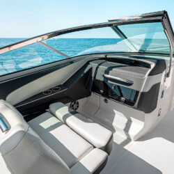 Motorboot Regal 3300 Seanna Mallorca 6