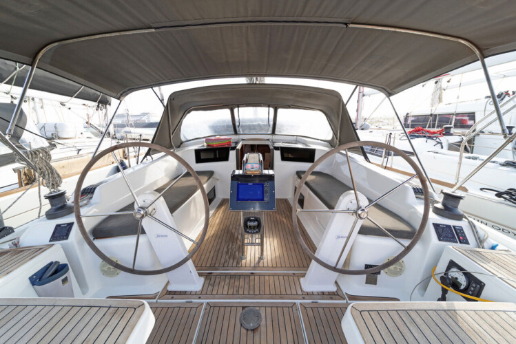 Sailboat Hanse 418 Seacret Mallorca 9