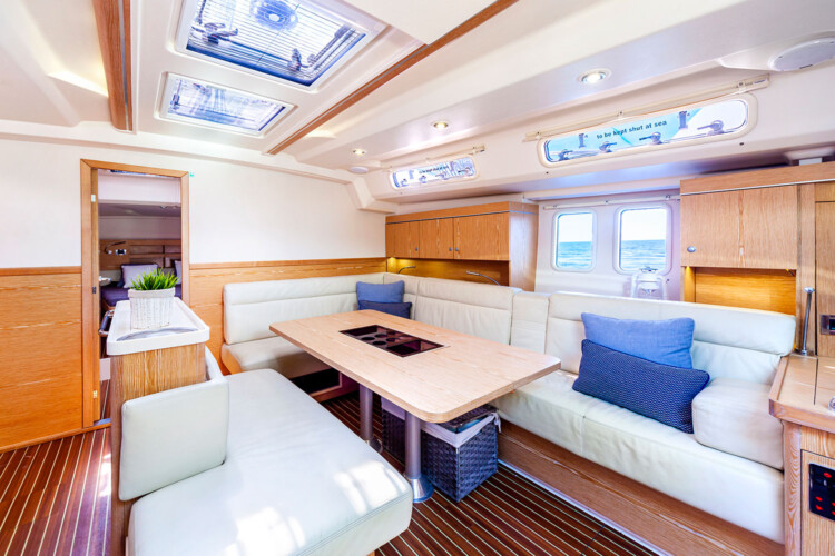 Sailboat Hanse 495 Vesper Mallorca 18