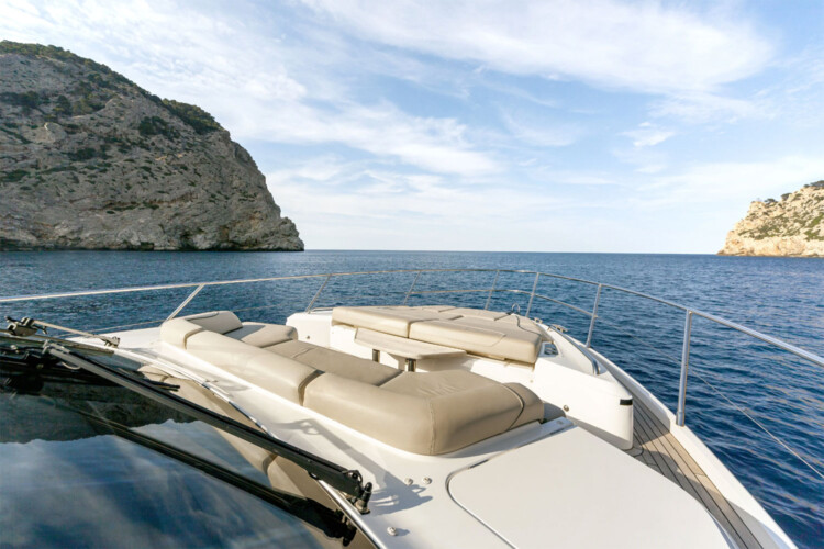 Yate Princess S62 Miss Demeanor Mallorca 24