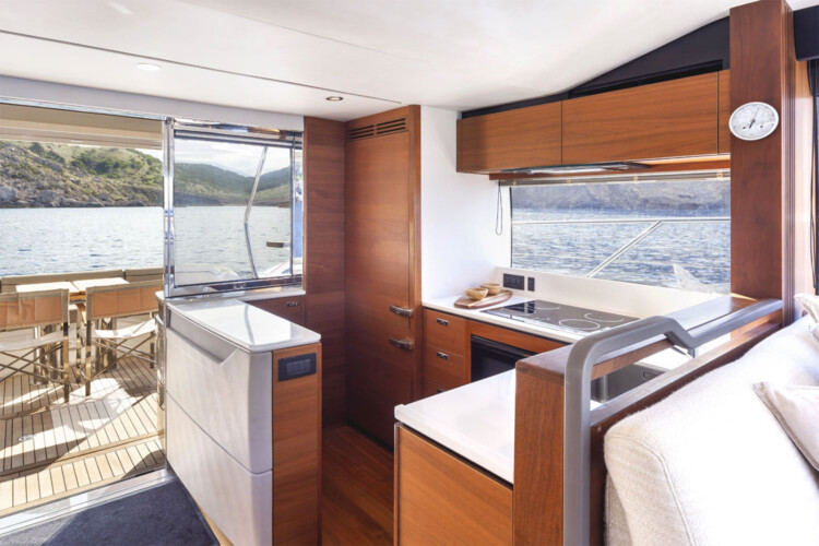 Yate Princess S62 Miss Demeanor Mallorca 30