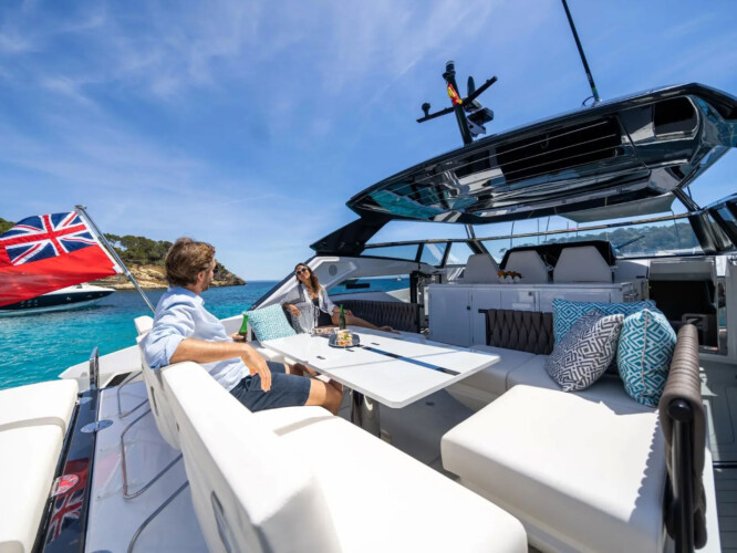 Yate Sunseeker Superhawk 55 Eliseaum Mallorca 8