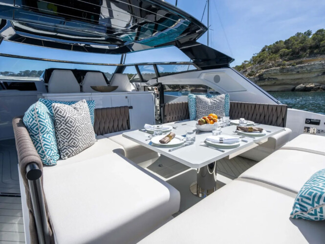 Yate Sunseeker Superhawk 55 Eliseaum Mallorca 9