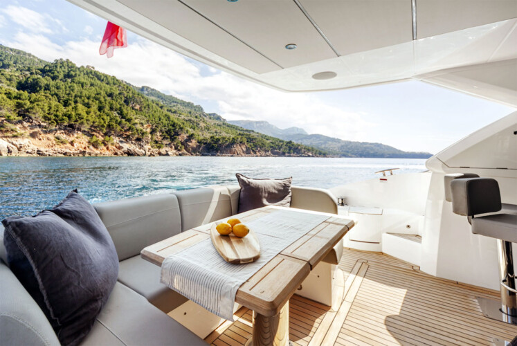 yacht Sunseeker Manhattan 55 Perfection Still Mallorca 17