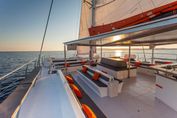 Catamaran CAT 79 Attraction Palma 26