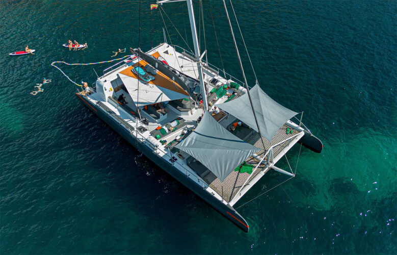 Catamaran CAT 79 Attraction Palma 33