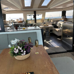Catamaran Fountaine Pajot Isla 40 Palma 10