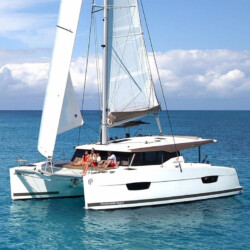 Catamaran Fountaine Pajot Isla 40 Palma 8