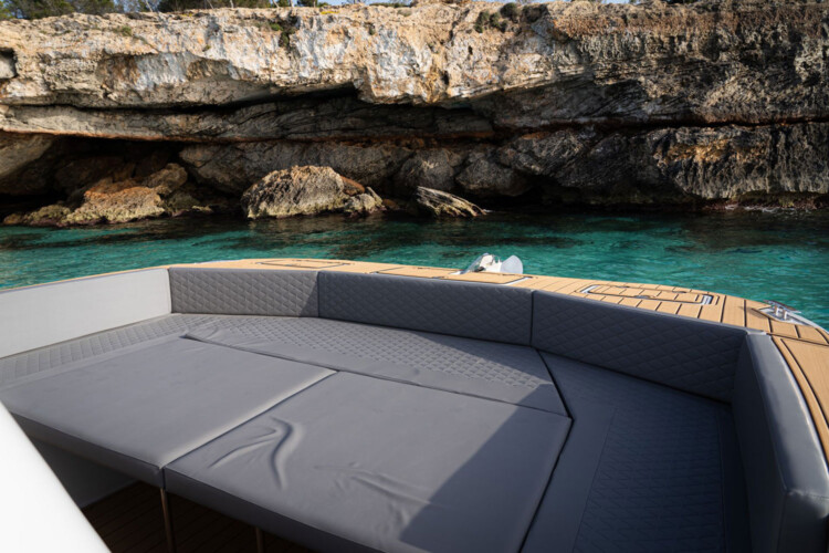 Barca a motore Kattum 30 Mobula El Arenal 4