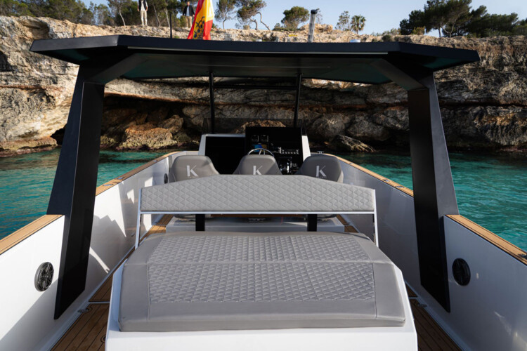 Barca a motore Kattum 30 Mobula El Arenal 9