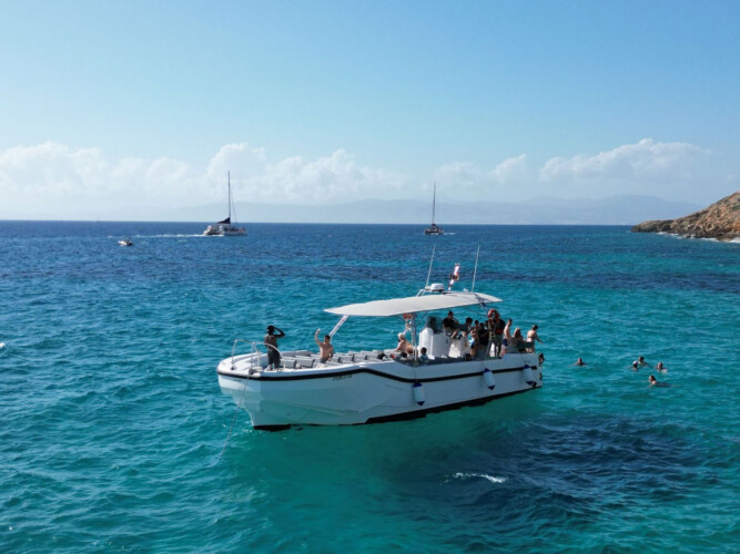 Моторная лодка Quer 60 Megalodon Palma 4