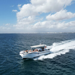 Моторная лодка Quer 60 Megalodon Palma 5